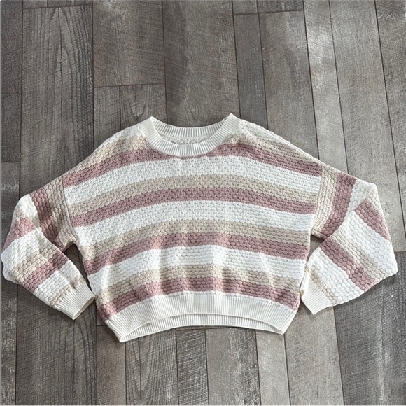 Hollister Size Small Pink and White Striped Sweater. - Picture 6 of 6
